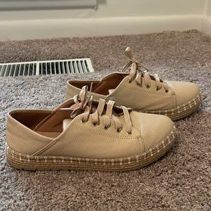 Beautiful beige flats made in Brazil!!